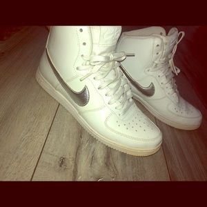 Women’s Nike Air Sneakers